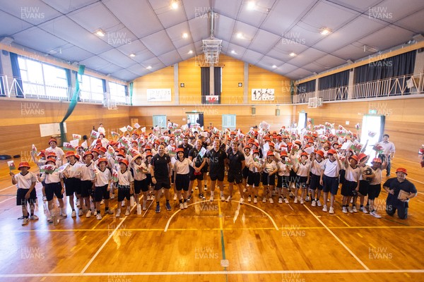020725 - Picture shows the Welsh Rugby Team visiting Shinozaki Junior High School in Kitakyushu - 