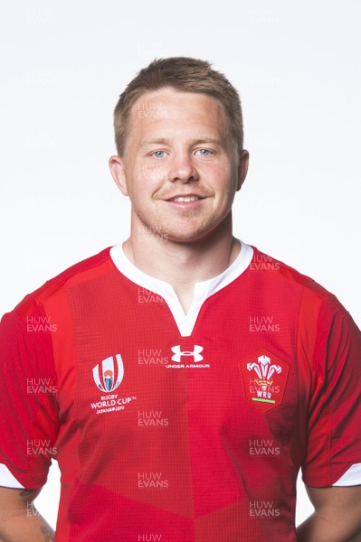 010819 - Wales Rugby Squad - James Davies