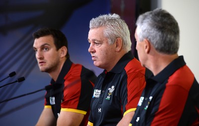 310815 - Wales Rugby World Cup Squad Announcement -WRU Chairman Gareth Davies names the Wales Rugby World Cup squad with head coach Warren Gatland and captain Sam Warburton (left)