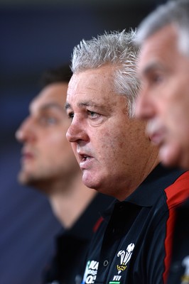 310815 - Wales Rugby World Cup Squad Announcement -WRU Chairman Gareth Davies names the Wales Rugby World Cup squad with head coach Warren Gatland and captain Sam Warburton (left)