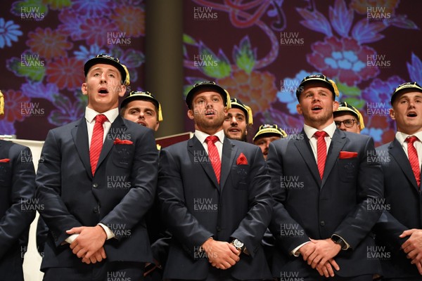 160919 - Wales Rugby World Cup Welcome Ceremony - The Welsh squad sing after receiving their Rugby World Cup caps