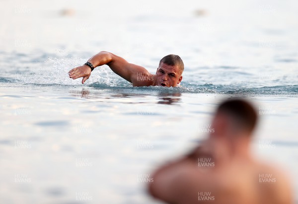 110923 - The Wales Rugby team start their time in Nice, South France with a sea recovery session - Gareth Anscombe