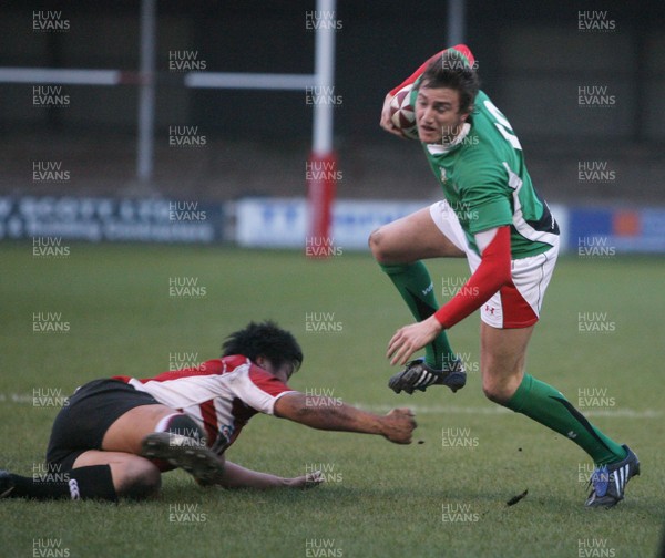 01.04.09 Wales U20 Select v Japan U20... Wales' Matthew Jarvis finds some space. 
