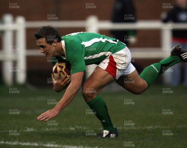 01.04.09 Wales U20 Select v Japan U20... Wales' Ashley Beck scores try. 