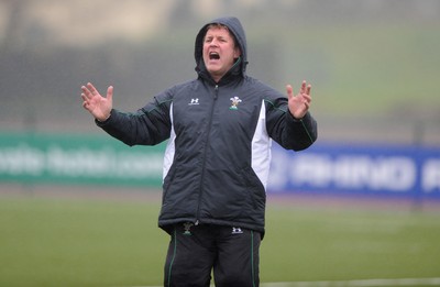 24.11.09 - Wales Sevens Rugby Training - Conditioning coach Huw Wiltshire during training. 