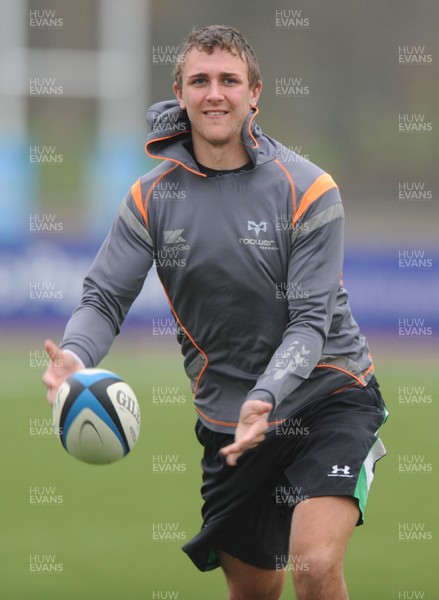 24.11.09 - Wales Sevens Rugby Training - Ashley Beck during training. 
