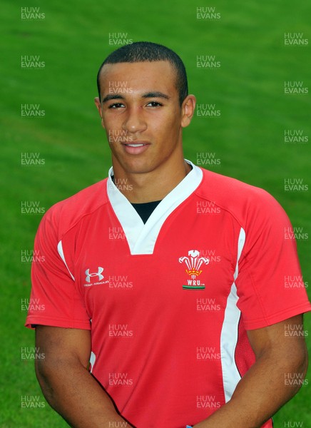 15.09.10-Wales Sevens Squad and Management. Eli Walker. 