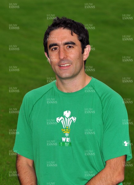 15.09.10-Wales Sevens Squad and Management. Ben Searle. 