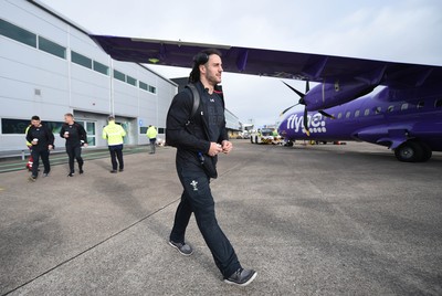 Wales Squad Departs for Edinburgh 070319