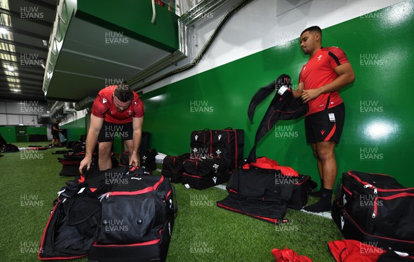 181021 - Wales Rugby Squad First Day of Camp - Owen Lane and Ben Thomas look through their kit bags during the Wales squads first day of camp