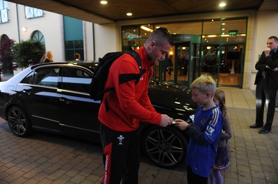 Wales Team Leave for Poland 271012