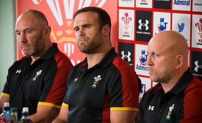 090517 - Wales Rugby Tour Squad Announcement - Wales Tour captain Jamie Roberts, with coaches Robin McBryde, left and Shaun Edwards, at the announcement of the Wales Summer Tour Squad for the matches against Tonga and Samoa