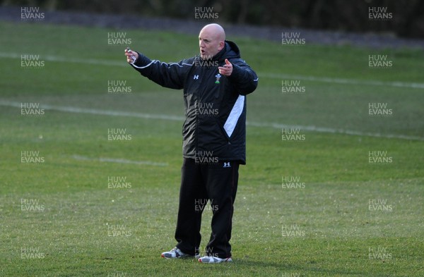 01.02.10 - Wales Rugby Training - Wales defence coach Shaun Edwards makes a point during training. 