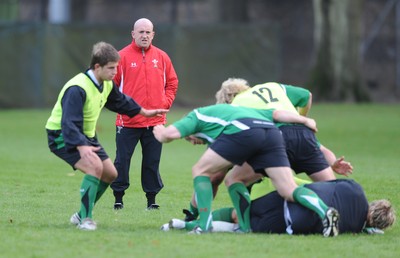 03.11.08 - Wales Rugby Training - Wales defence coach, Shaun Edwards looks on during training. 