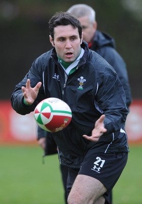03.11.08 - Wales Rugby Training - Stephen Jones in action during training. 