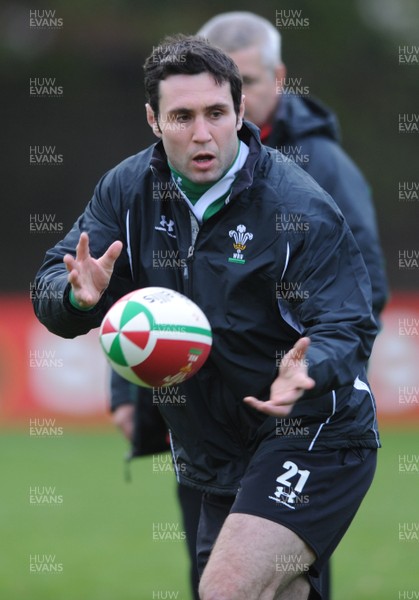 03.11.08 - Wales Rugby Training - Stephen Jones in action during training. 
