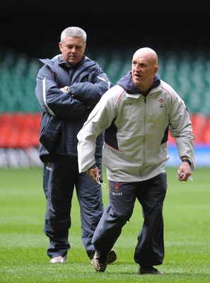 05.03.08 - Wales Rugby  Defence coach Shaun Edwards and Head coach Warren Gatland at a training session ahead of his sides' clash against Ireland 