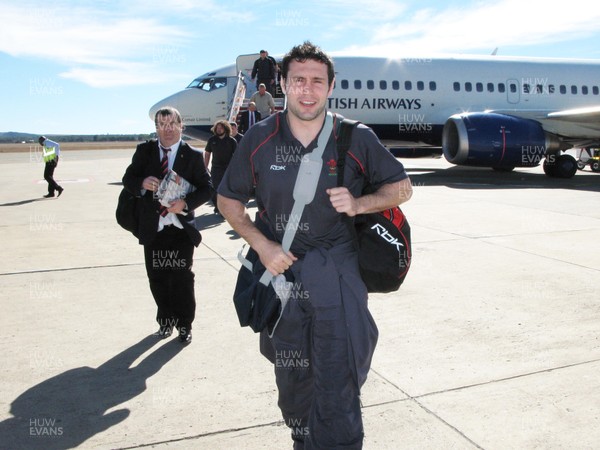 06.06.08 Wales rugby in S.Africa... Wales Stephen Jones arrives at Bloemfontein Airport.   