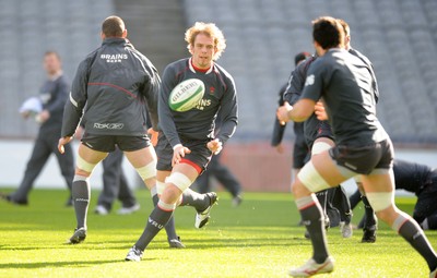 07.03.08 - Wales Rugby Training - Alun Wyn Jones in action during training 
