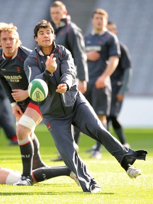 07.03.08 - Wales Rugby Training - Mike Phillips in action during training 
