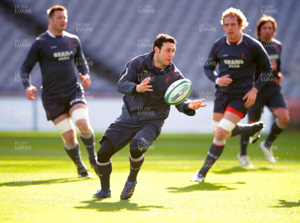 07.03.08 - Wales Rugby Training - Stephen Jones in action during training 