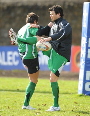 09.03.09 - Wales Rugby Training - Gavin Henson(L) and Mike Phillips in action during training. 
