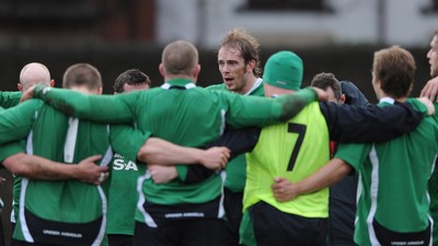 09.03.09 - Wales Rugby Training - Wales captain, Alun Wyn Jones makes a point a during training. 
