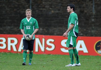 09.03.09 - Wales Rugby Training - Warren Fury and Mike Phillips(R) during training. 