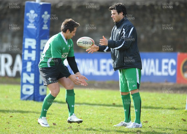 09.03.09 - Wales Rugby Training - Gavin Henson(L) and Mike Phillips in action during training. 