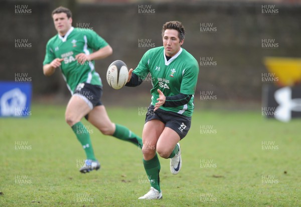 09.03.09 - Wales Rugby Training - Gavin Henson and Jamie Roberts(L) in action during training. 