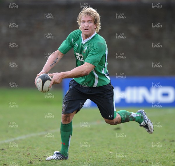 09.03.09 - Wales Rugby Training - Andy Powell in action during training. 