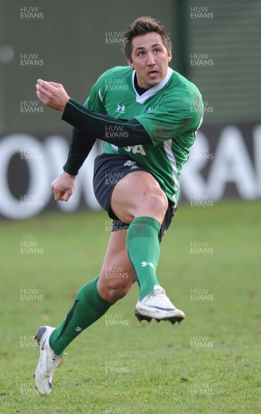 09.03.09 - Wales Rugby Training - Gavin Henson in action during training. 