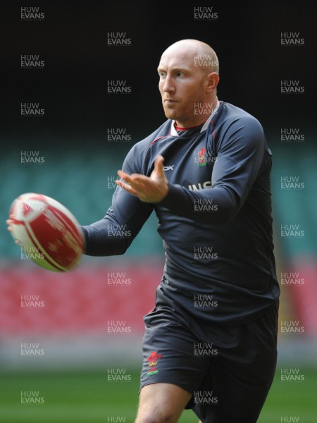 11.03.08 - Wales Rugby Training - Tom Shanklin in action during training 