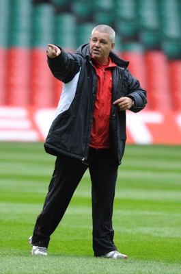 12.02.09 - Wales Rugby Training - Wales coach, Warren Gatland makes a point during training. 
