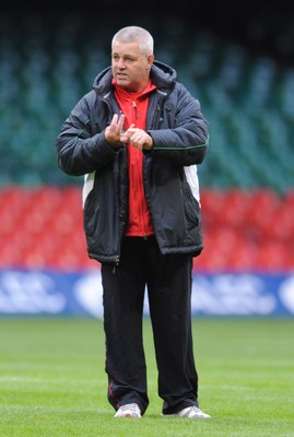 12.02.09 - Wales Rugby Training - Wales coach, Warren Gatland makes a point during training. 