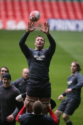 14.02.08 Wales Rugby training... Wales' Ian Gough. 