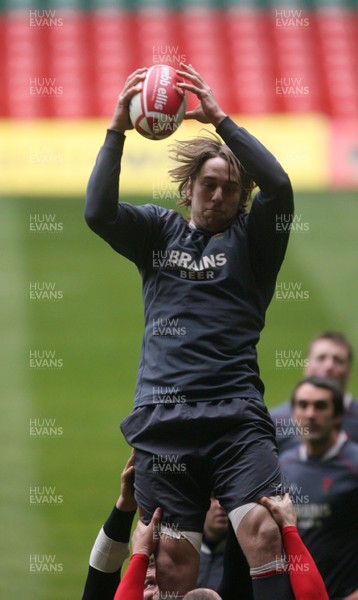 14.02.08 Wales Rugby training... Wales' Ryan Jones. 