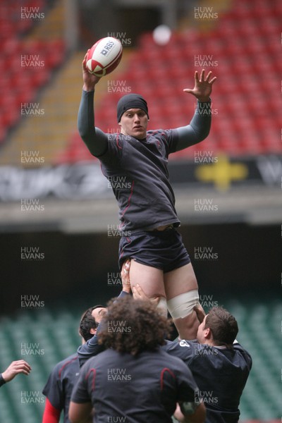 14.02.08 Wales Rugby training... Wales' Ian Evans. 