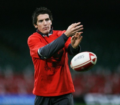 14.03.08 Wales rugby training... James Hook during training at the Millennium Stadium. Pics by Huw Evans, Cardiff