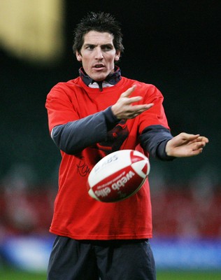 14.03.08 Wales rugby training... James Hook during training at the Millennium Stadium. Pics by Huw Evans, Cardiff
