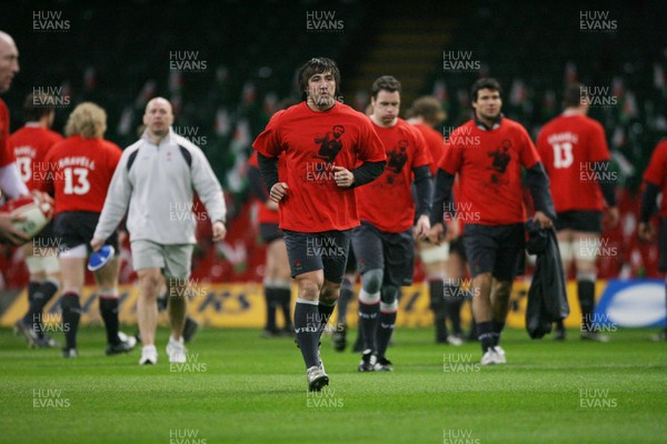 14.03.08 Wales rugby training... Gavin Henson during training at the Millennium Stadium. Pics by Huw Evans, Cardiff