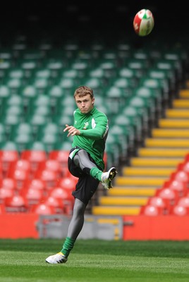 19.03.10 - Wales Rugby Training - Tom Prydie during training. 