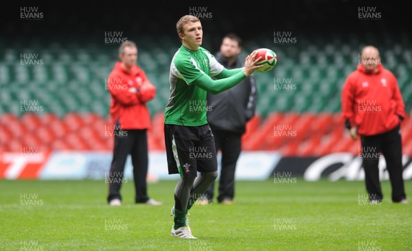19.03.10 - Wales Rugby Training - Tom Prydie during training. 