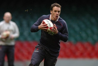 22.11.07 - Wales Rugby Training - Mark Jones in action during training 