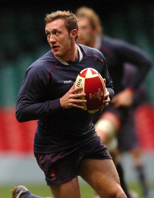 22.11.07 - Wales Rugby Training - Morgan Stoddart in action during training 