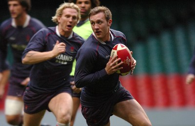 22.11.07 - Wales Rugby Training - Morgan Stoddart in action during training 