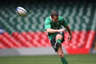 25.02.09 - Wales Rugby Training -  Lee Byrne gets in some kicking practice during training 