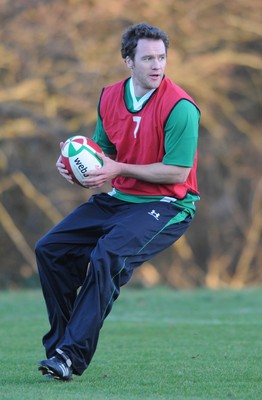 25.11.08 - Wales Rugby Training - Mark Jones in action during training 