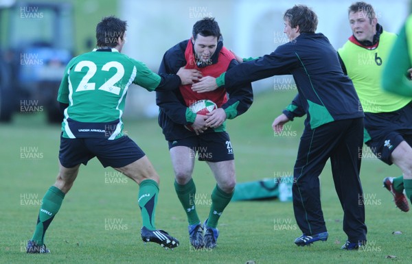 25.11.08 - Wales Rugby Training - Stephen Jones in action during training 
