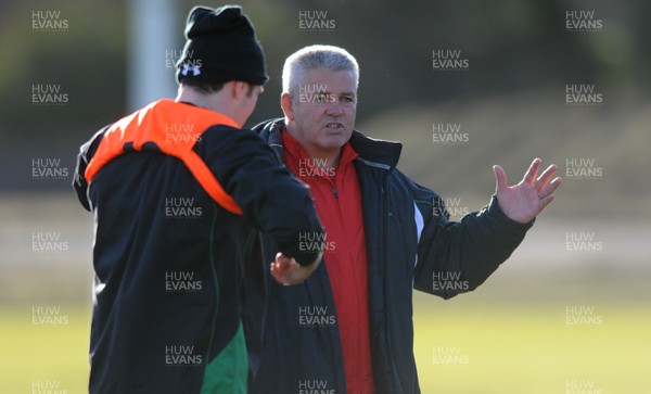 29.01.10 - Wales Rugby Training - Head coach Warren Gatland makes a point during training. 